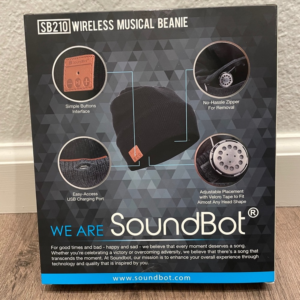 Brand New - Wireless Musical Beanie - SoundBot